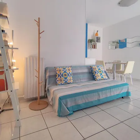 Space & Comfort On The Coast *