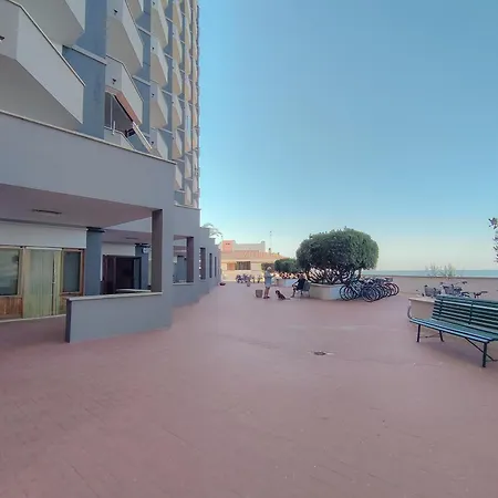 Apartment Space & Comfort On The Coast